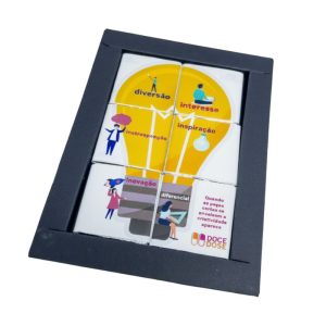 Quebra-cabeça de chocolate personalizado como brinde corporativo para campanhas de Setembro Amarelo.